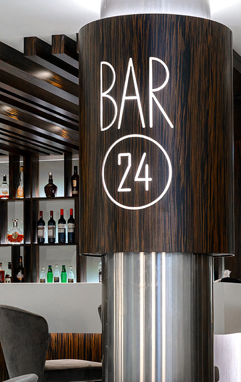 Bar 24 - Crowne Plaza Moscow hotel